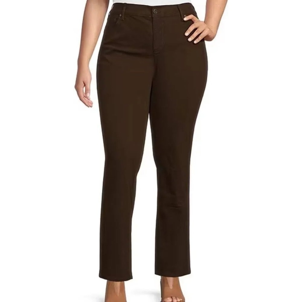 543. Code Bleu Women's Chelsea Straight Leg,Stretch Denim Jeans. Brown. Size 14W